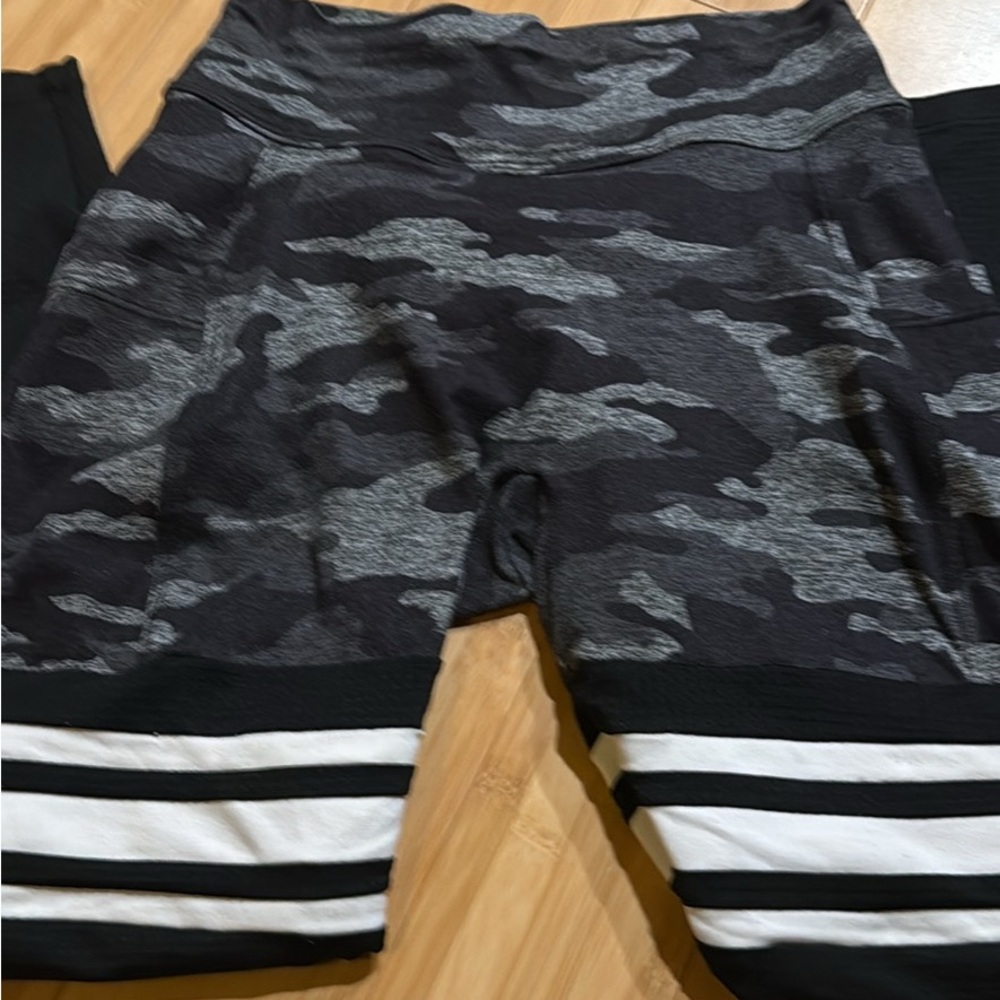 Bombshell Sportswear Kids Camouflage Leggings